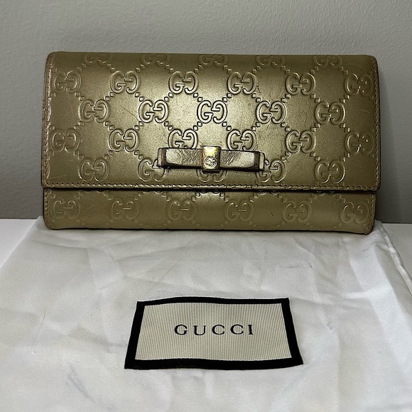 Gucci Handbags - EUC Gucci GG Guccissima Wallet & Gucci Dustbag
